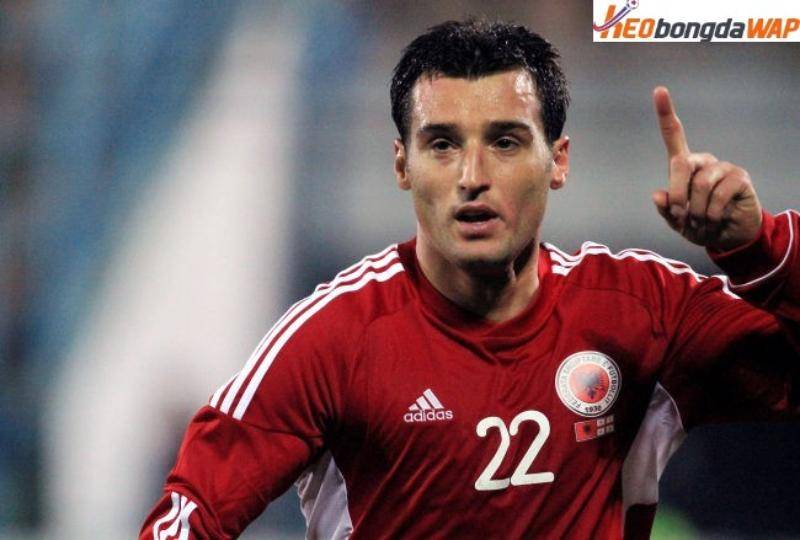 Erjon Bogdani - Tiền đạo xuất sắc của Albania